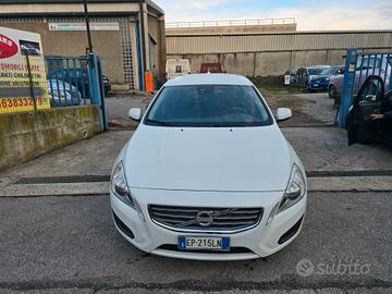 Volvo V60 D2 1.6 Powershift Summum