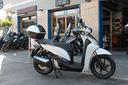 honda-sh-300-abs-sport-bianco-chiama-3495023588