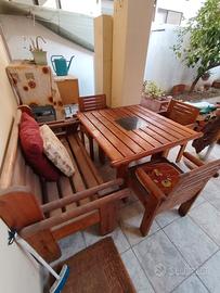 Tavolo e sedie giardino