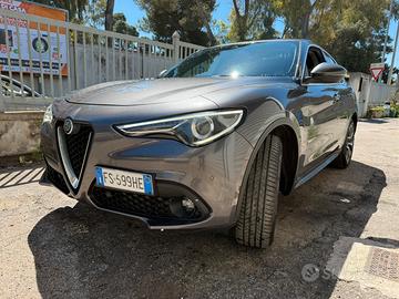 Alfa Romeo Stelvio Q4