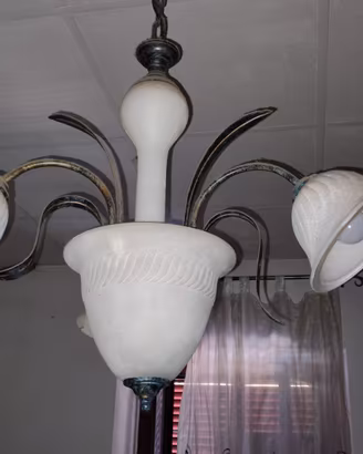 Lampadario e coppia di abat jour in ferro battuto