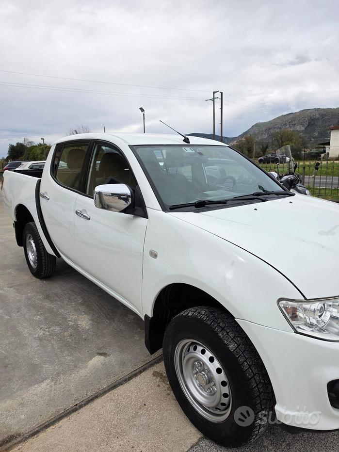 MITSUBISHI L200 2B Free