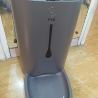 Distributore Automatico Cibo per Gatti / Cani