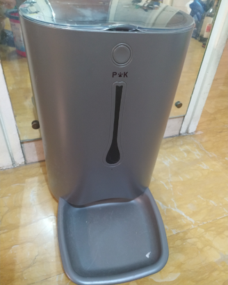 Distributore Automatico Cibo per Gatti / Cani