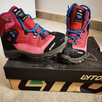 Scarpe da trekking per bimba. 