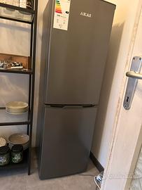 Frigorifero akai