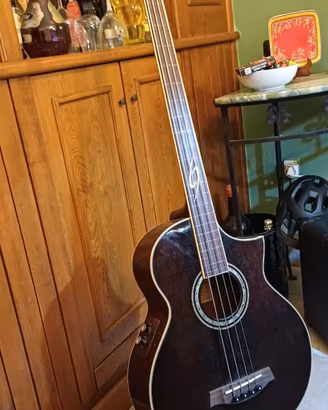 BASSO ACUSTICO FRETLESS