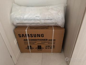 Condizionatore Fisso Interna e Esterna