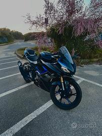 moto sportiva QJ srk125r