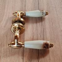 Maniglia in ceramica