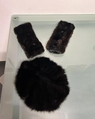 Cappello e polsini visone  scuro anni ‘60