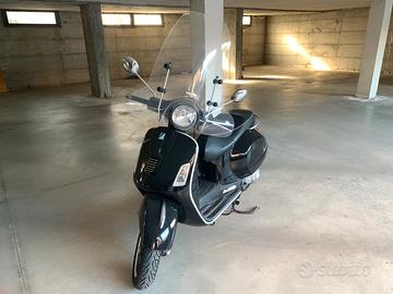 Vespa GTS Super 300 ie