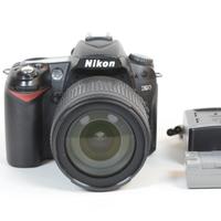 NIKON D90 + 18-105 3,5-5,6 G ED AF-S 21000 scatti