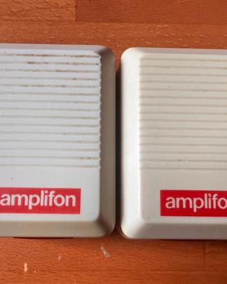 Apparecchi acustici Amplifon con custodia