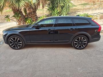 Volvo v 90 cross Country