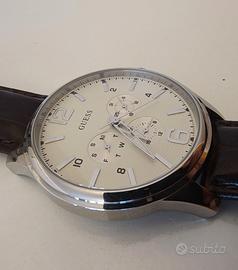 Orologio da uomo Guess W0294G1 con batteria nuova