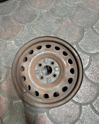 Cerchi i. Ferro toyota aygo