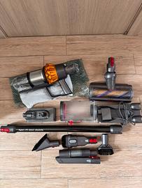 Aspirapolvere Dyson V15 con motore nuovo