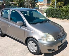 TOYOTA Avensis 1ª serie - 2004