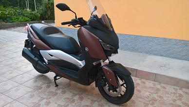 Yamaha X Max 300