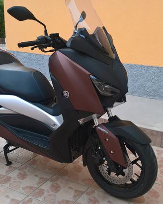 Yamaha X Max 300