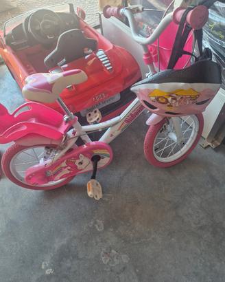 Bicicletta bambina e casco per bambina