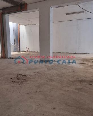 VIA VESPRI - Magazzino di 200 mq ca. - vano unico