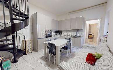 TERRACIELO UNIFAMILIARE PARZIALMENTE RISTRUTTURATO