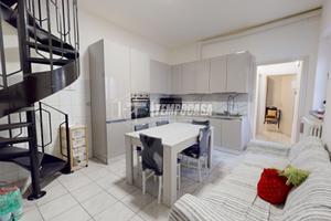 TERRACIELO UNIFAMILIARE PARZIALMENTE RISTRUTTURATO