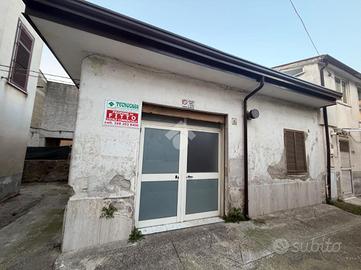 3 LOCALI A CERVINARA