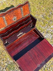 Scrittoio da carrozza in radica di noce