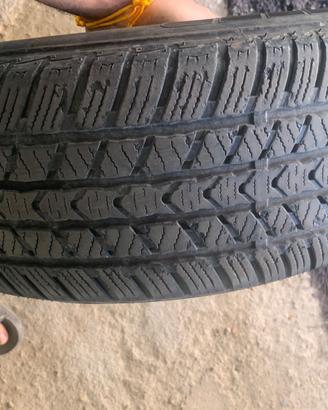 2 gomme 4 stagioni 235/65/r17