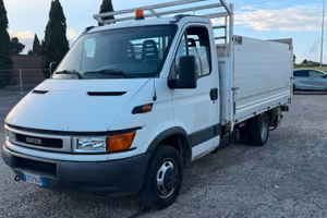 Iveco daily con sponda idraulica