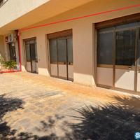 Pallavicino Locale Commerciale + Laboratorio + Mag