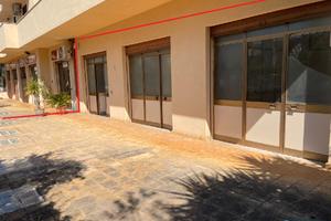 Pallavicino Locale Commerciale + Laboratorio + Mag