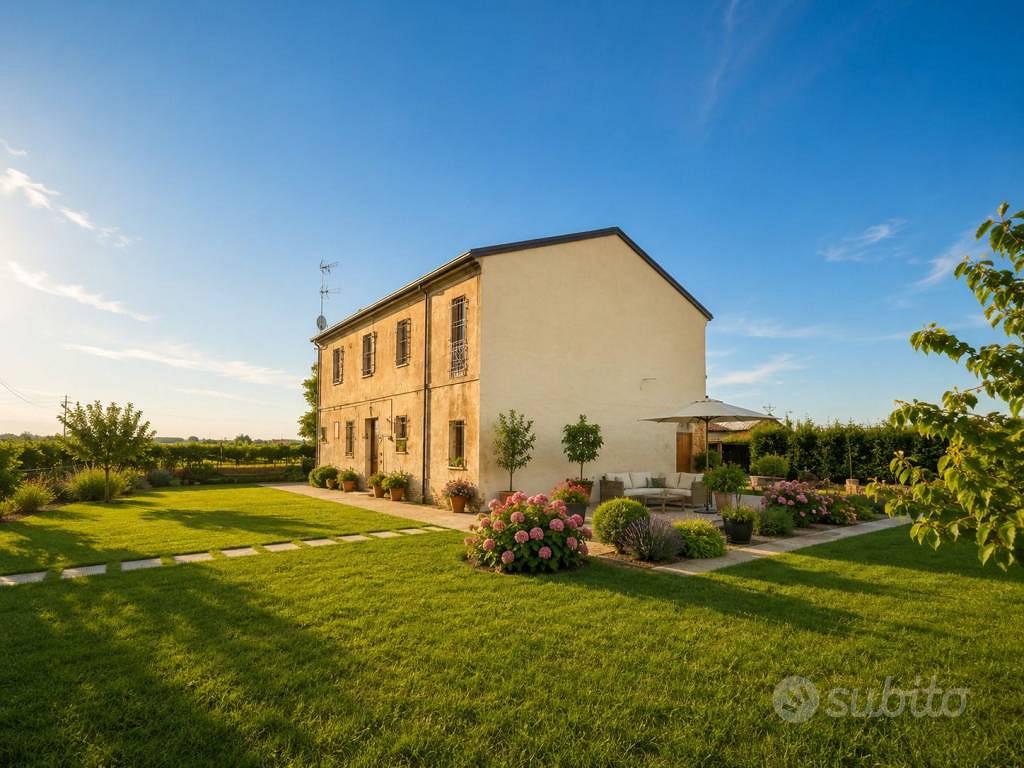 Villa di 550 m² con più di 5 locali e box auto a A - Vista 3