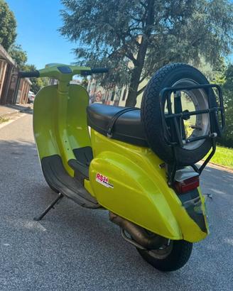 stupenda Vespa 50 special
