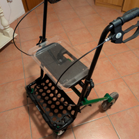 Deambulatore pieghevole per esterni