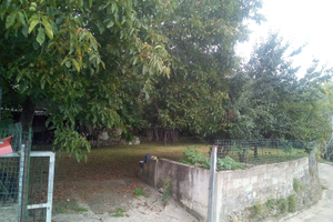 Casa + terreno edificabile con parcheggio