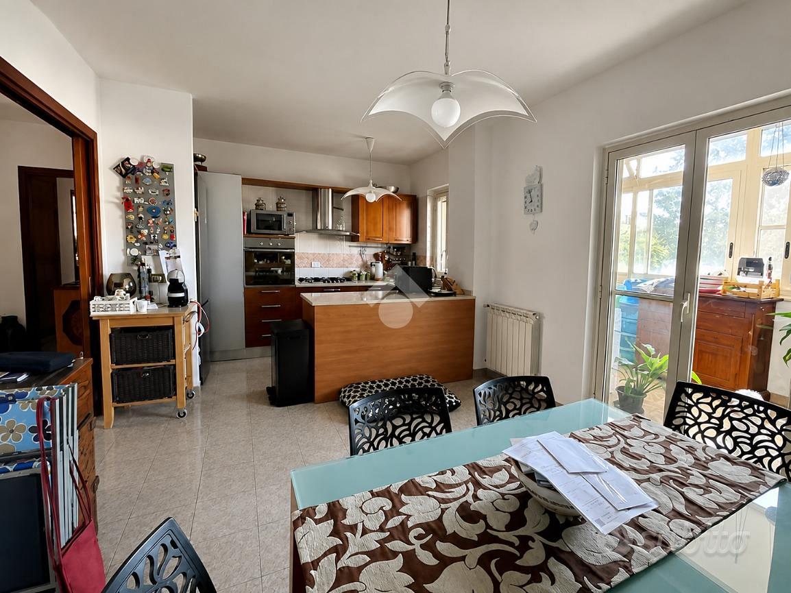4 LOCALI A MILAZZO - Vista 2
