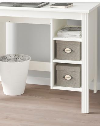 Scrivania in legno