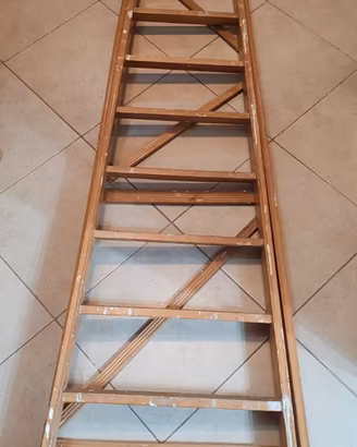 scala in legno 
