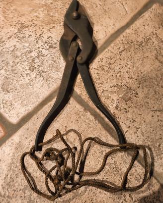 taglia filo spinato inglese  con marchio 1944