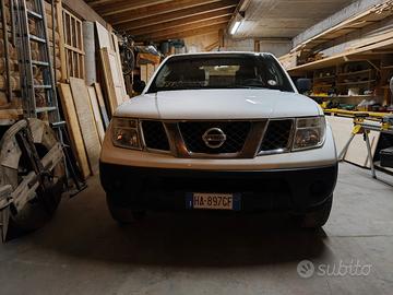 Nissan navara 