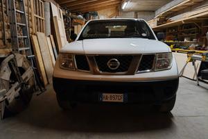 Nissan navara 