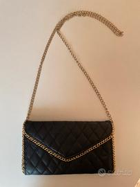 Borsa portafoglio in ecopelle nera con catena