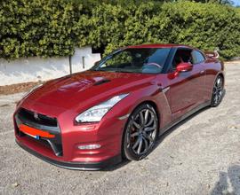 Nissan gt-r - 2015