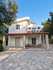Villa arredata per trasfertisti 