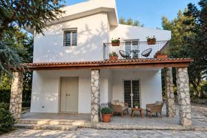 Villa arredata per trasfertisti 