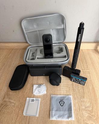 Insta360 X5 essentials pack COME NUOVO